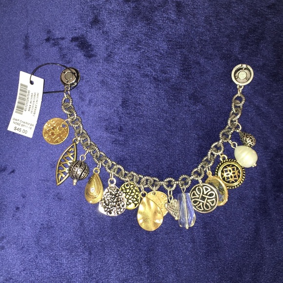 Chico’s Charm Bracelet Magnetic - Picture 2 of 7